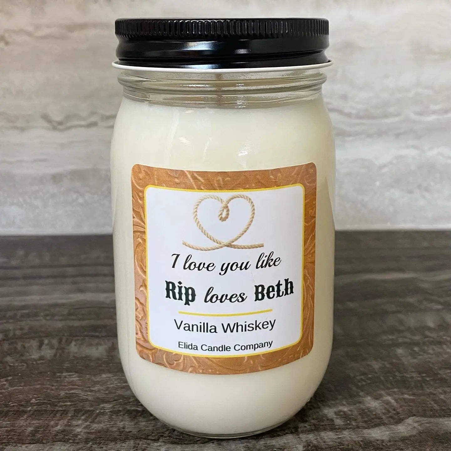 Yellowstone Rip Loves Beth Soy Candle/ Scent Apple Whiskey
